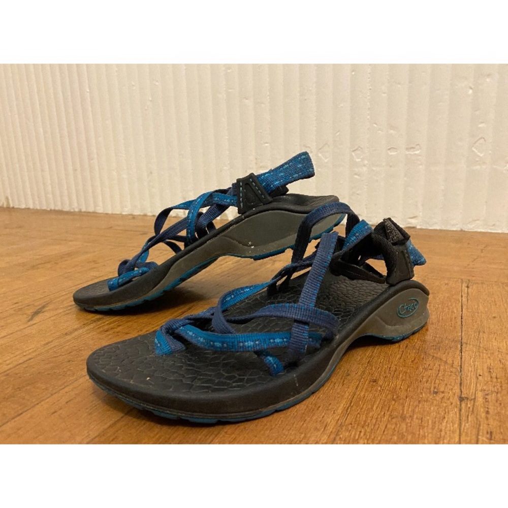 Brand new never worn Chaco sandels
